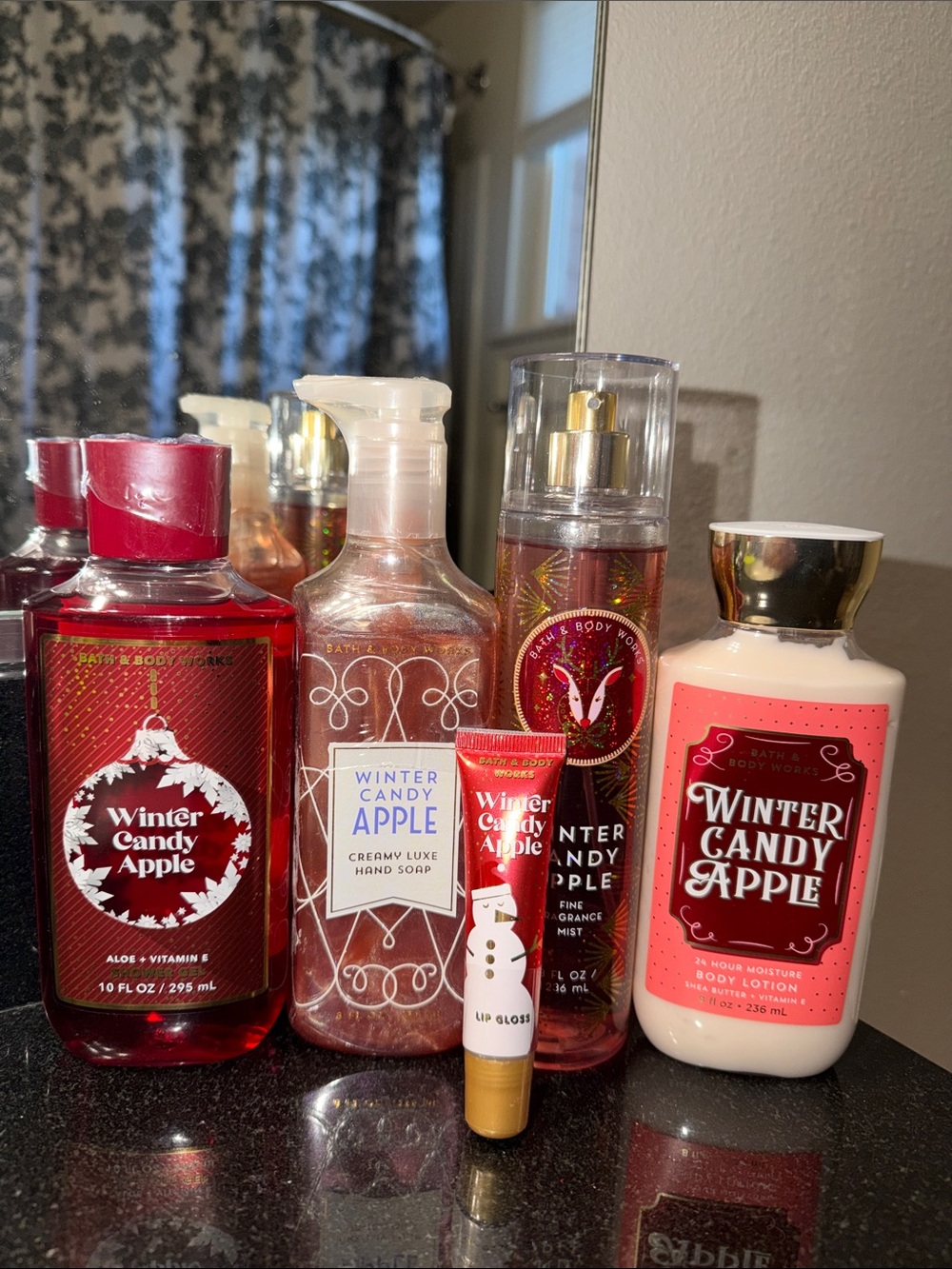 Bath & Body Works Winter Candy Apple Set - Red & White